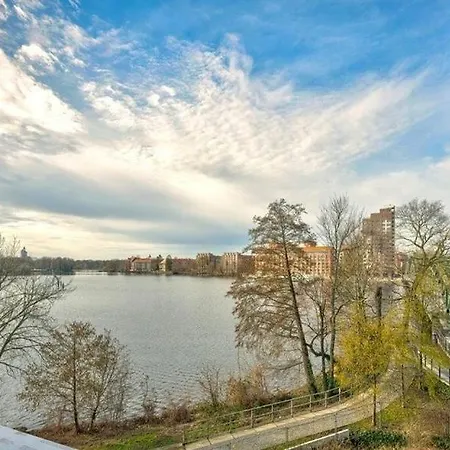 Am Wasser - Insel Eiswerder